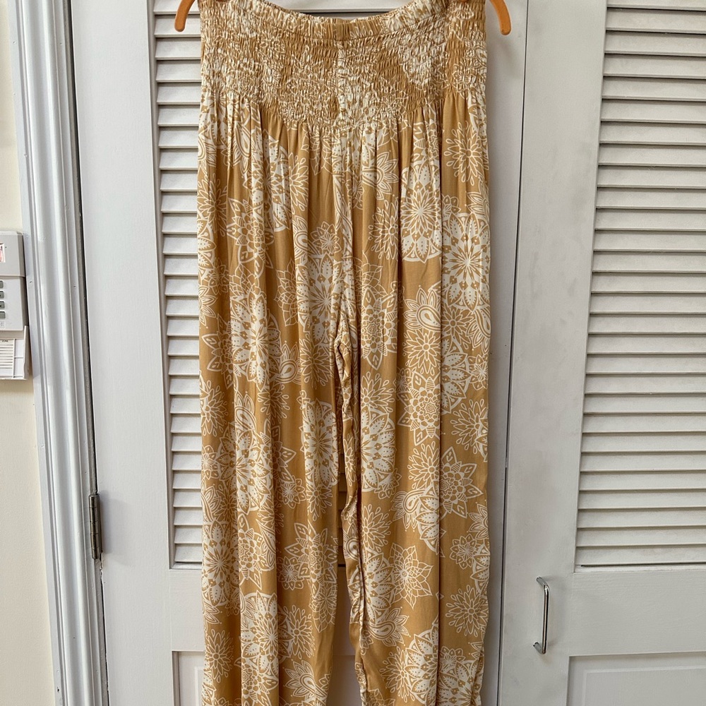 Lotus and Luna Havana Harem Pants size Large